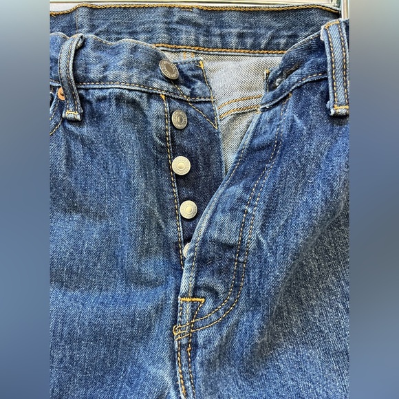 LEVIS 501 Jeans Mens 32x32 Blue Button Fly Straight Leg Denim - Picture 5 of 16